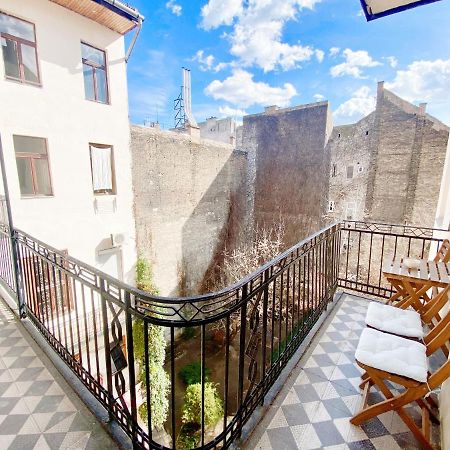 Luxury Apartment In The Centre Ac Parking Garden Budapest Bagian luar foto
