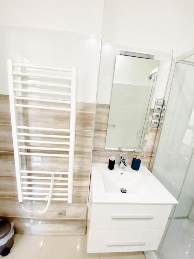 Luxury Apartment In The Centre Ac Parking Garden Budapest Bagian luar foto