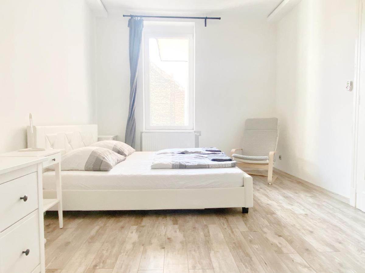 Luxury Apartment In The Centre Ac Parking Garden Budapest Bagian luar foto