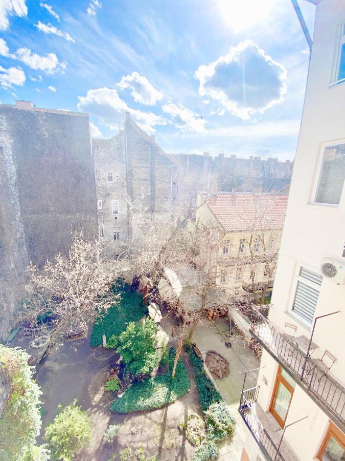 Luxury Apartment In The Centre Ac Parking Garden Budapest Bagian luar foto