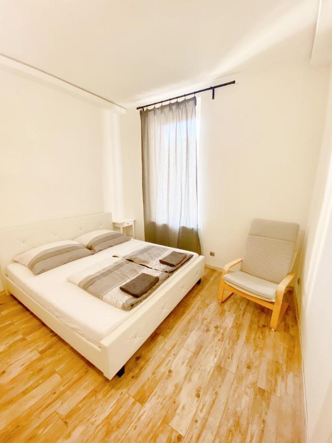 Luxury Apartment In The Centre Ac Parking Garden Budapest Bagian luar foto